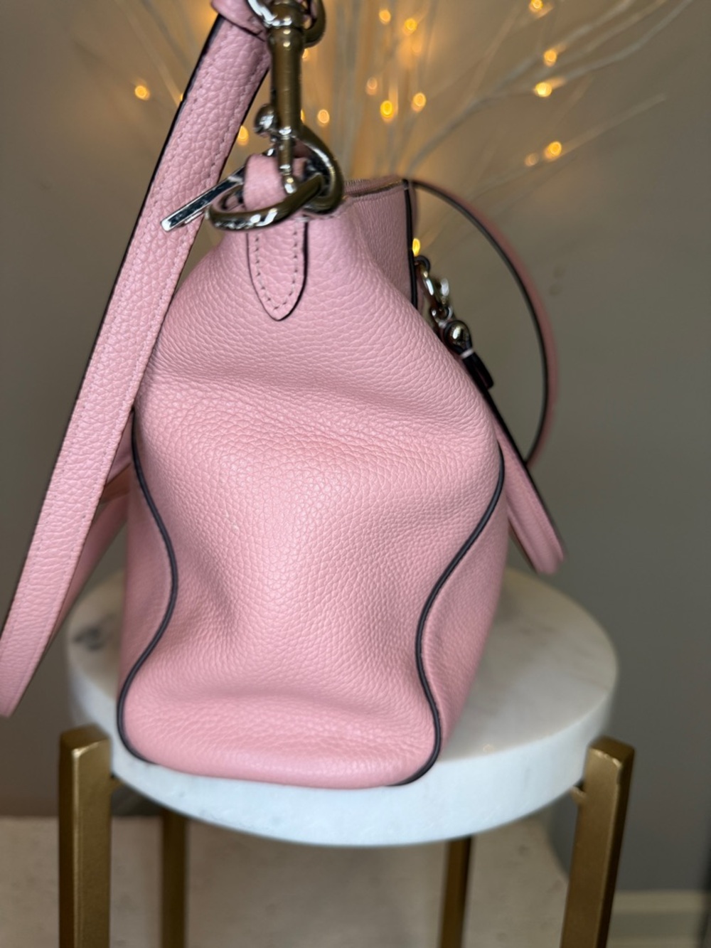 Coach EUC pink  leather Crossbody with hang tag.13 X 9& 4” deep - Picture 5 of 8